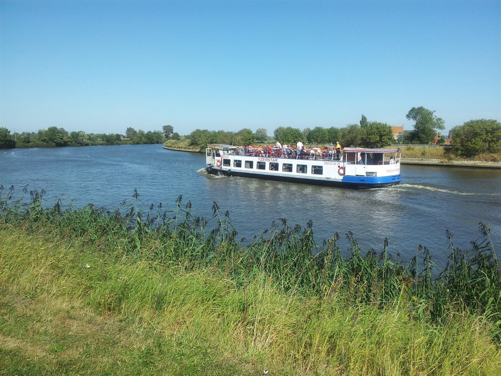 Fietsroutes in de IJzervlakte: combinatie fietsen en varen